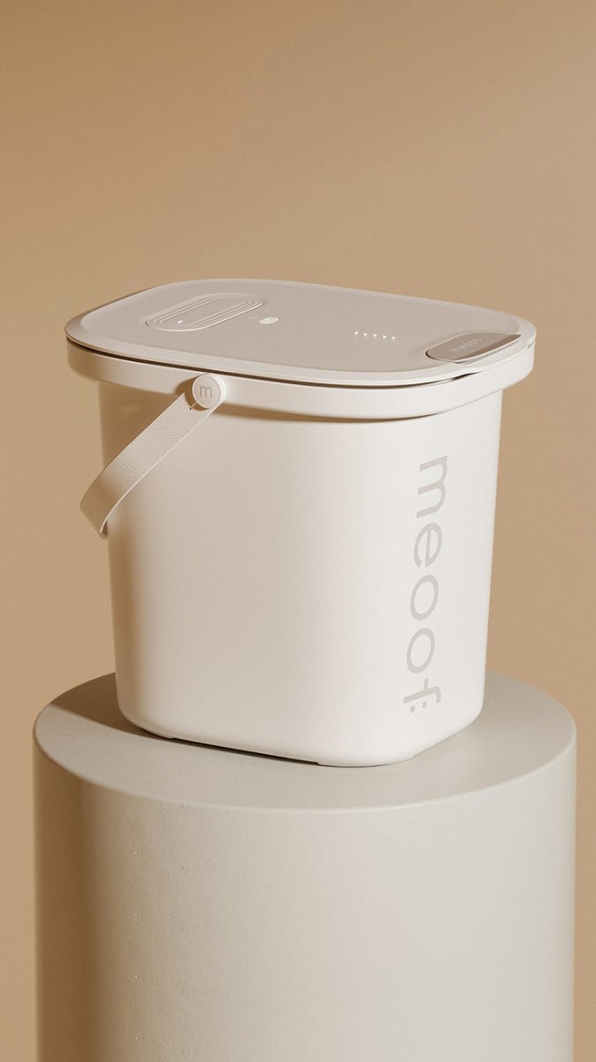 Smart Vacuum 13L Cream Pet Food Container