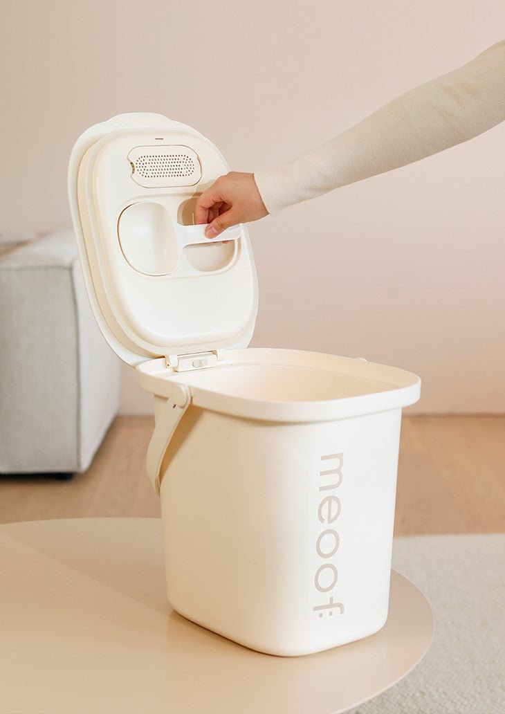 Smart Vacuum 13L Cream Pet Food Container